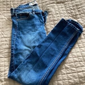 Women’s Hollister low rise skinny jeans- 5S